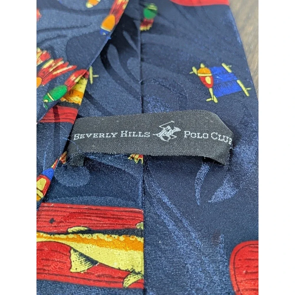 VTG Beverly Hills Polo Club Fish & Lures Neck Tie Navy Blue Trout Novelty 58